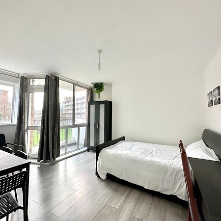 Fabulous 3 Bedroom Flat Sleeps 6 런던 외부 사진